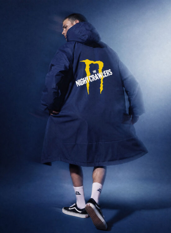 Nightcrawlers changing robe